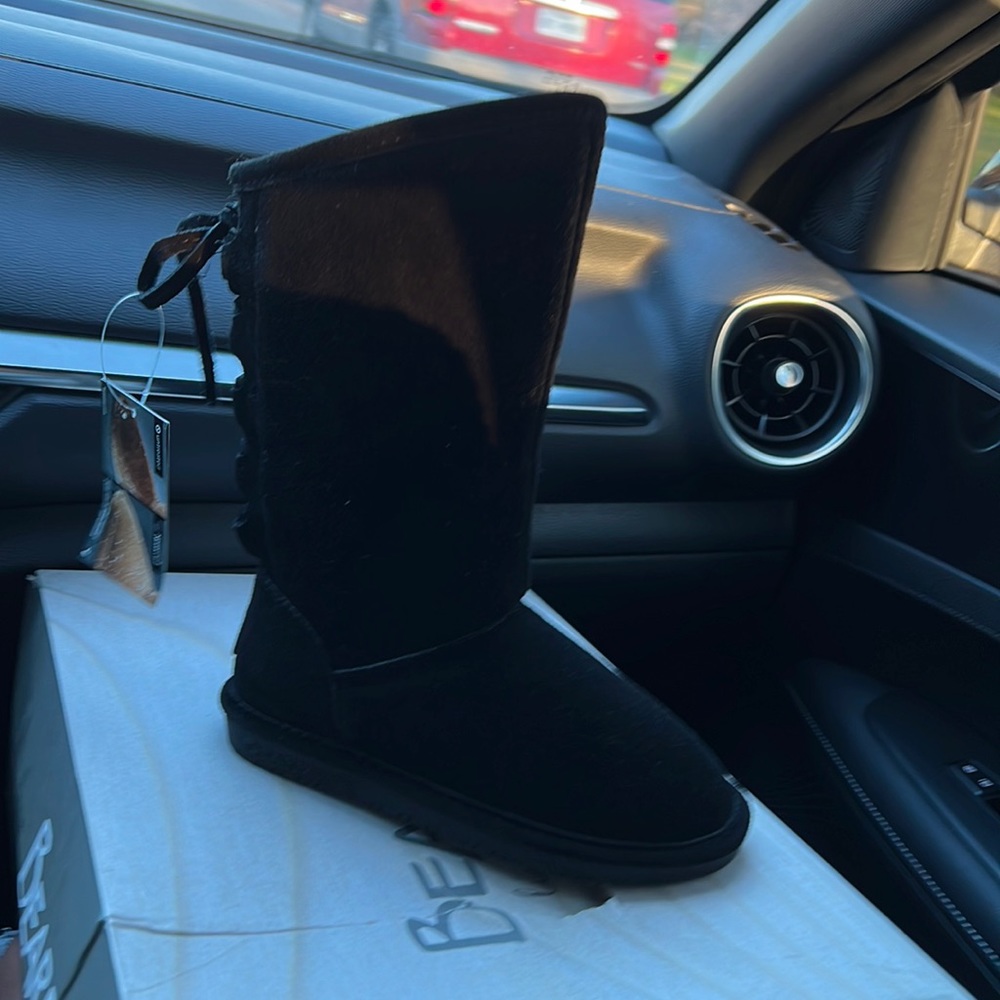 Bear paw size 13 in youth brand new